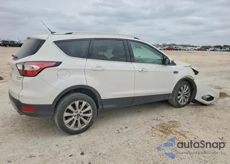 2017 Ford Escape Titanium z USA, uszkodzony, nr VIN 1FMCU0JD3HUD63217